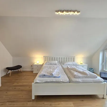 Heimathafen Zentral In Eingezaeunt, Hund Willkommen